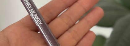 Винные стрелочки: подводка Funky Monkey Glitter eyeliner в оттенке 04 бургунди