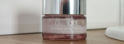 Знакомство комби-кожи с кремом Clinique Moisture Surge Intense 72h
