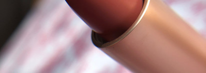 Матовая помада Uvinion в трендовом оттенке Sophie: сравнения с аналогами