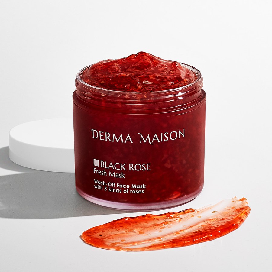 Medi-Peel Derma Maison Black Rose Fresh Mask. Шикарная гелевая текстура с вкраплением частичек лепестков. Фото с официального сайта бренда.