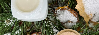 Букет пионов в Ароматической интерьерной свече Uvinion