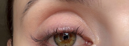 Носибельный неоновый макияж на каждый день - по советам искусственного интеллекта