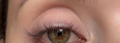 Носибельный неоновый макияж на каждый день - по советам искусственного интеллекта