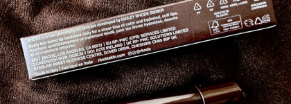 Наше все-таки лучше - блеск для губ Rhode Peptide Lip Tint в оттенке Espresso