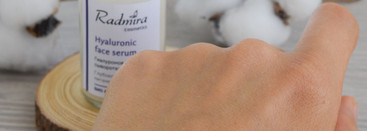 Увлажняющая сыворотка с тремя видами гиалуроновой кислоты Radmira