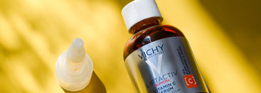 Отдохнувшая и сияющая кожа с сывороткой VICHY Liftactiv Supreme Vitamin C Serum