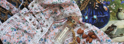 Flatlay - образы с нежным и воздушным Bois Farine L'Artisan Parfumeur