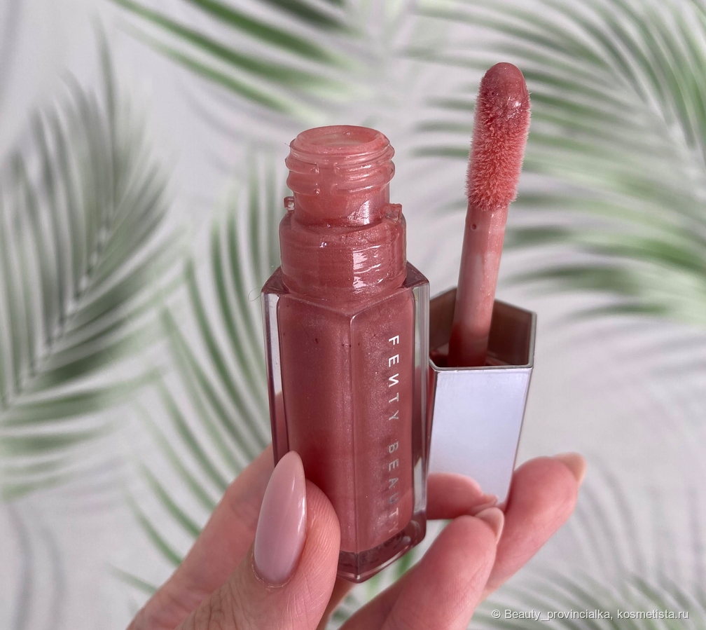 Fenty Beauty Gloss Bomb Universal Lip Luminizer в оттенке Fu$$y