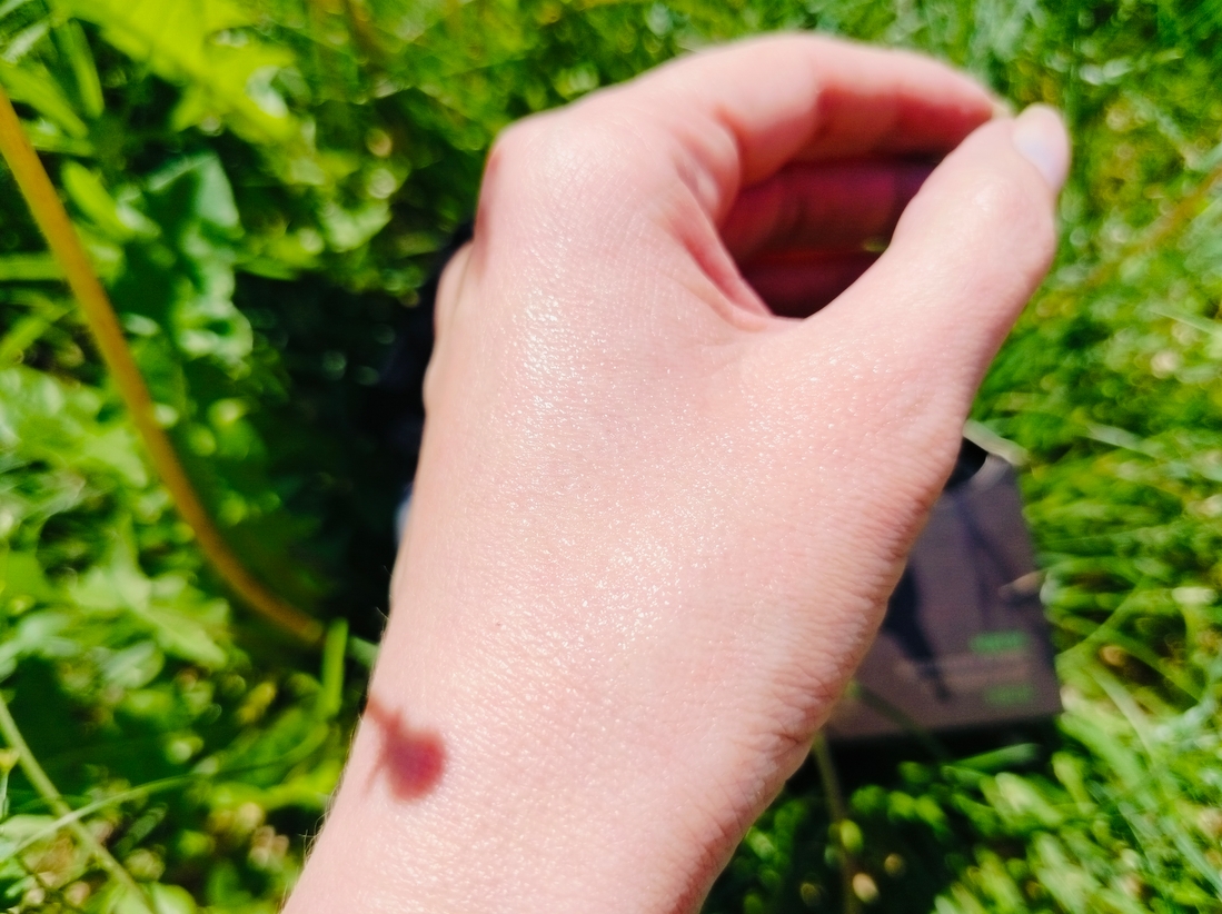 Vieso Nourishing Honey Serum, консистенция