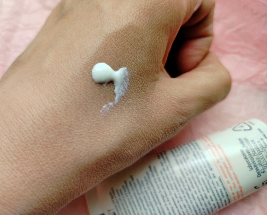 Avene Hydrance UV Legere Emulsion, консистенция