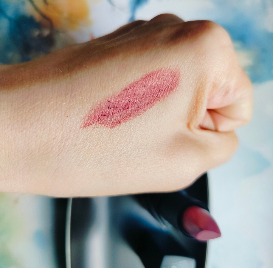 Chambor Matte Riot в оттенке #257 Mauve Rose, свотч