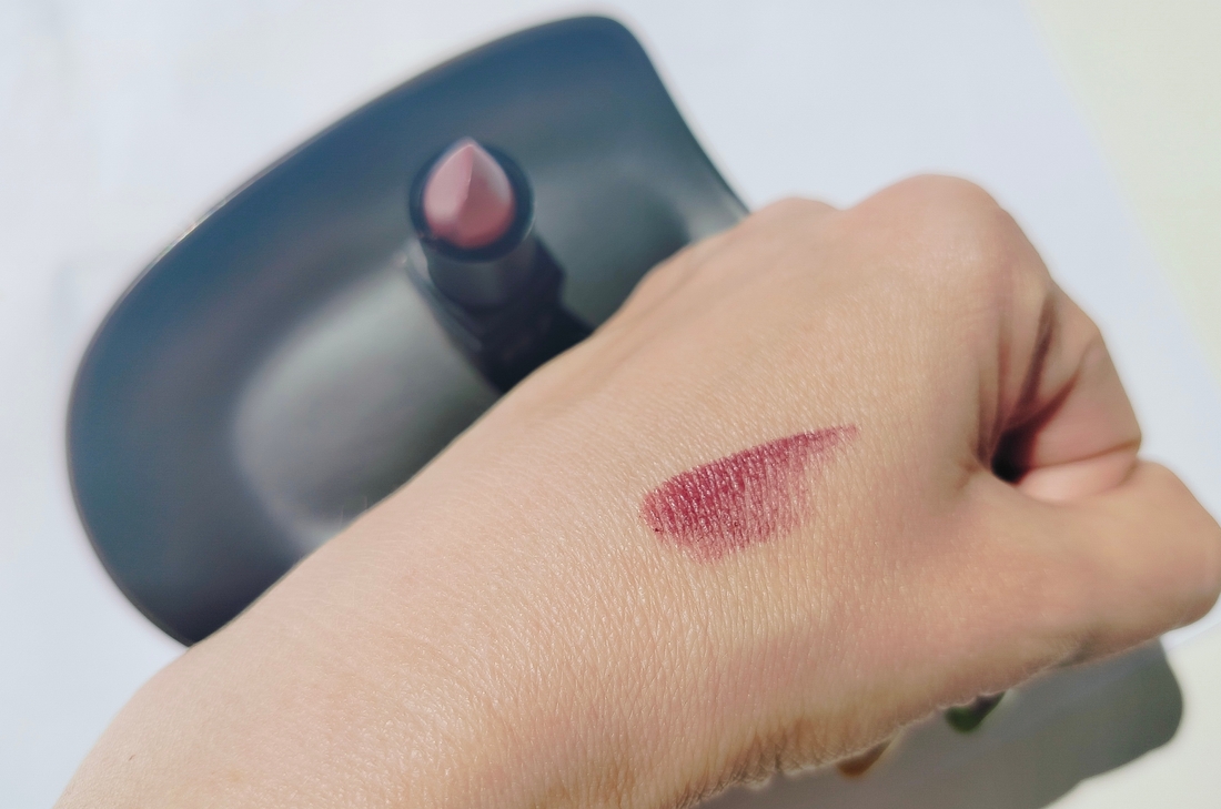 Chambor Matte Riot в оттенке #257 Mauve Rose, свотч