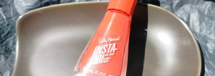 Палитра месяца: лак Sally Hansen Insta-Dri #359 Hail Cherry