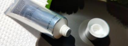 Лучший демакияж для возрастной кожи: Allies of Skin Molecular Silk Amino Hydrating Cleanser