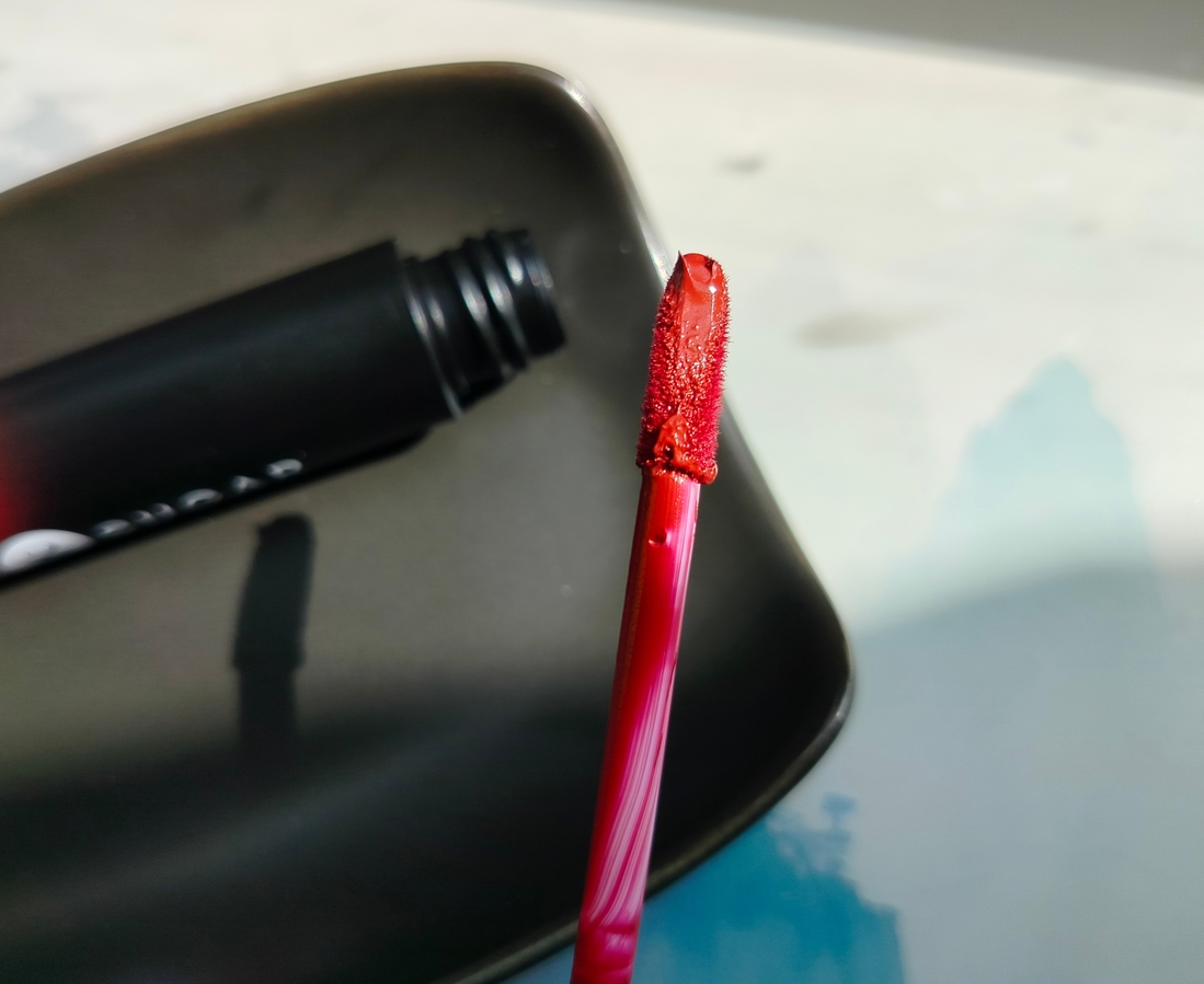Mousse Muse Maskproof Lip Cream от Sugar 06 Red Baloon