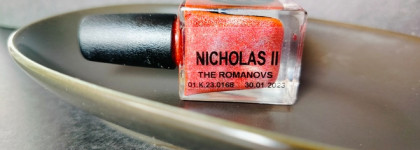 Holo Day: лак с эффектом голографии Nicholas II The Romanovs от Tips Nail Polish