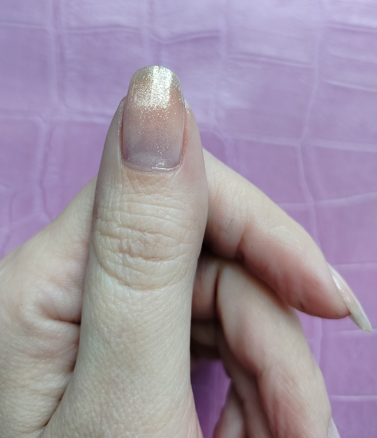 В один слой на нюдовой базе