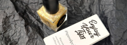 Праздник на кончиках пальцев 2: лак Tips Sparkler Holiday