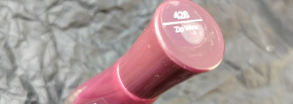 Cultist Robe Palette: готический маникюр с Sally Hansen Insta-Dri Extra Fast Drying Nail Polish #428 Zip Wine