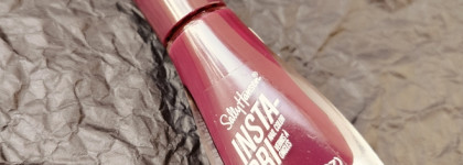 Cultist Robe Palette: готический маникюр с Sally Hansen Insta-Dri Extra Fast Drying Nail Polish #428 Zip Wine