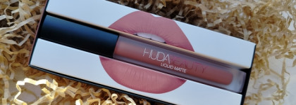 Легендарная матовая Huda Beauty Liquid Matte в культовом нюдовом оттенке #Trendsetter. Сравнение MAC Powder Kiss Liquid Lipcolor #979 Impulsive