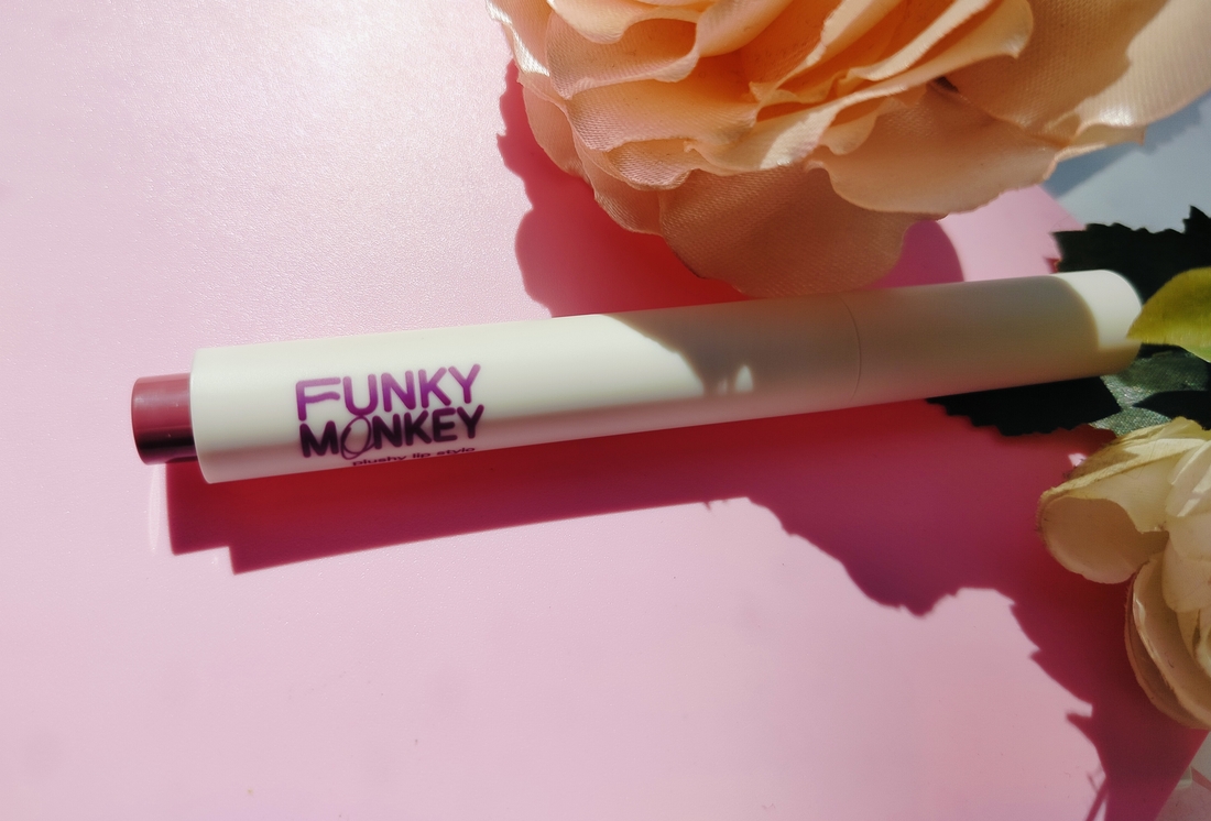 Matte day: матовая помада-стик Funky Monkey Plushy Lip Stylo 04