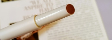 Две помады от Funky Monkey - разные текстуры, но одинаково нюдовый результат