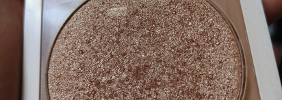 Seven7Een Glow Magic Highlighter - это слишком плохо для современных реалий