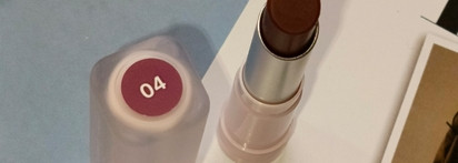 Бальзам для губ оттеночный Km Cosmetics Colored lip balm в 04 оттенке Redwood