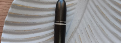 MAC Lipstick Matte в оттенке Honey Love - холодный нюд для белоснежек