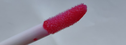 Новая коллекция от Beauty Bomb Dark Mantra Lip Gloss в оттенке 02 - нелипкий и нежный блеск для губ