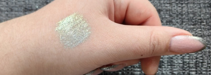 Фаворит года в категории "триохромный карандаш": Beauty Bomb Duochrome Eye Pencil Big Brother's Wathing You в оттенке 03