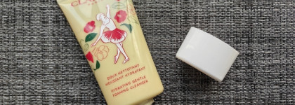 Потрясающее увлажнение: Clarins Camellia Collection Hydrating Gentle Foaming Cleanser