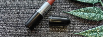 MAC Amplified Lipstick в оттенке Half 'N Half