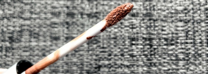 Блистать, так блистать: Beauty Bomb UFO Time Conspiracy Glitter Matte Lipstick в оттенке 01 1978