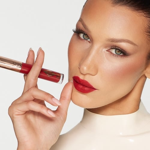 Губные помады от Шарлотты Тилбери Airbrush Flawless Lip Blur 2023 ...