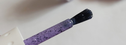 Быстрый и стойкий маникюр с лак для ногтей от Yolo. Оттенок 82 Dragon Eggs