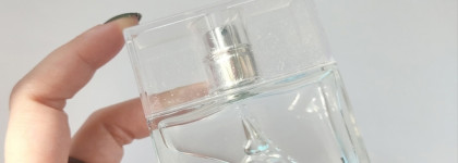 Легкий абрикосовый аромат, который я люблю носить тёплой осенью. Sea & Sun in Cadaques от Salvador Dali