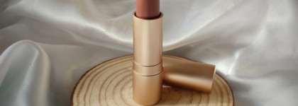 Матовая помада Uvinion в оттенке Sophie: Универсальный и комфортный нюд