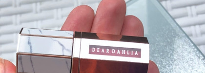 Пылающий цветок: Вельветовый тинт для губ Dear Dahlia Velvet Lip Mousse – в оттенке Cancan