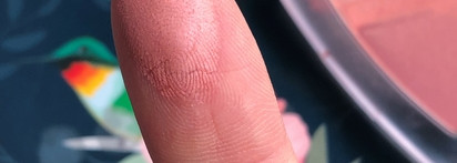 Воздушные румяна с натуральным эффектом Catrice AirBlush Glow в оттенке 020 Cloud Wine