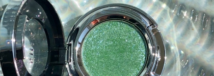 Новинка российской косметики 2023: Тени-спаркл Single eyeshadow от Shik в оттенке Polis