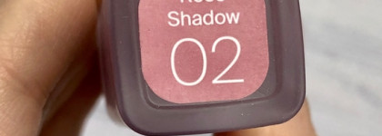Эффект мягкого фокуса с помадой Divage Matte Cloud liquid lipstick в оттенке 02 Rose shadow