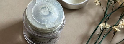 Знакомство с брендом Ашера: рассыпчатые тени для глаз в оттенке 112 Болотная лилия