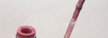 Лучший нюдовый блеск без рыжины Funky Monkey Butter Gloss в оттенке 02