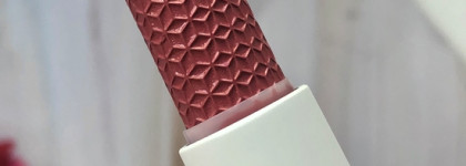 Новинка лимитированной коллекции: Помада Catrice Secret Garden Matte Lipstick в оттенке C01 Hidden kiss