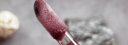 Опять повелась на советы блоггеров: два трендовых нюдовых блеска от Influence Beauty