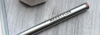 Прохладный нюд для стойкого макияжа глаз от Influence Beauty: Neostylus Eyeshadow Stick в оттенке 01