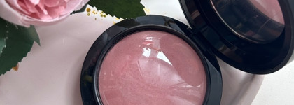 Самые весенние румяна Parisa Silky Baked Blush Clean Beauty в оттенке 01