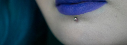 Jeffree Star Cosmetics Velvet Trap Lipstick (Throwing Up Cereal) - необычная фиолетовая помада